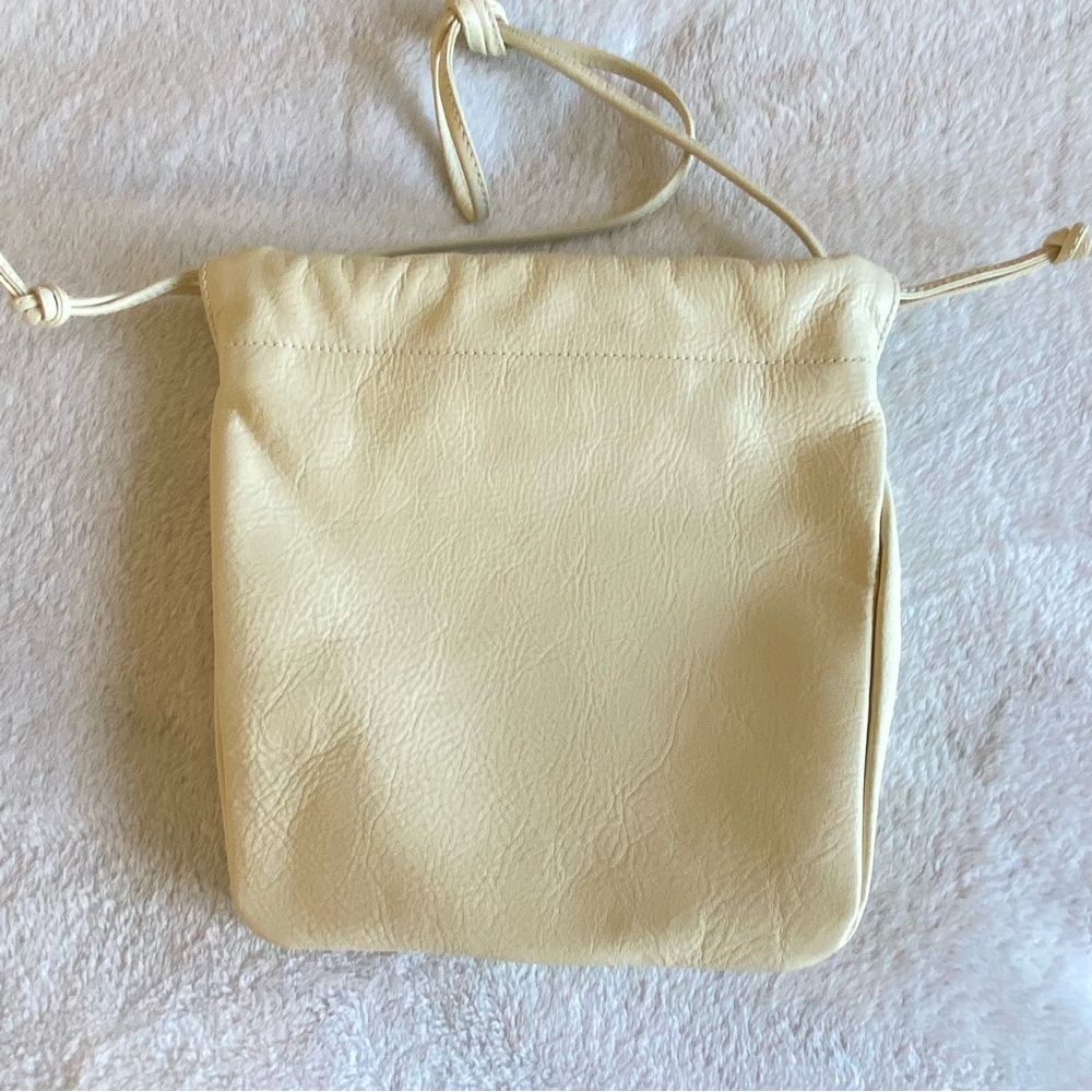 IL BISONTE Bellini Leather Bucket Bag Color Milk - Picture 4 of 8